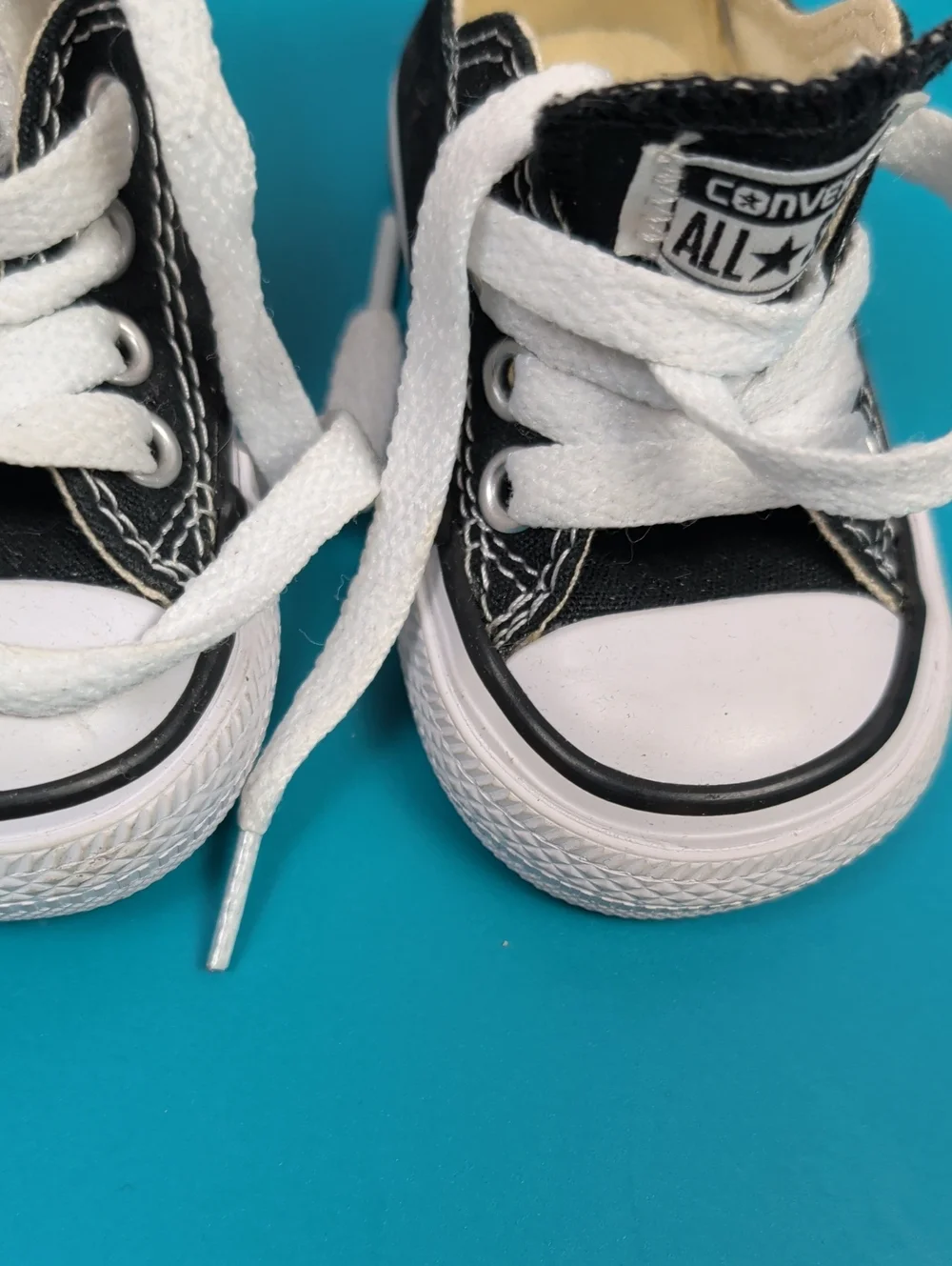 Converse Baby Boy Low-Top Canvas Sneakers Size 2